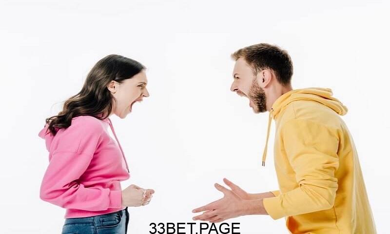Mơ thấy bố mẹ cãi nhau điềm gì? Nên đánh con số nào?